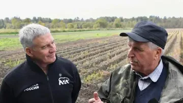 Фермер вырастил 300 тонн картофеля и получил благодарность Минсельхоза РФ из рук главы Карелии